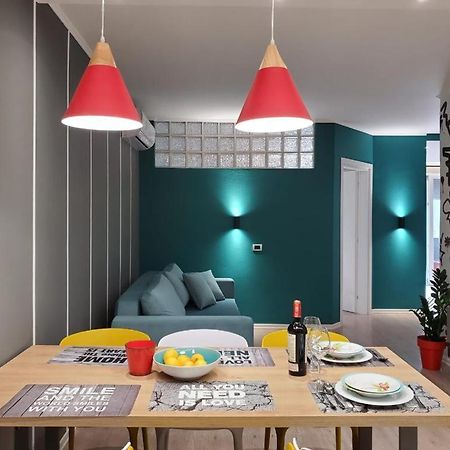 Helga'S Deluxe 3 Apartment Тирана Екстер'єр фото