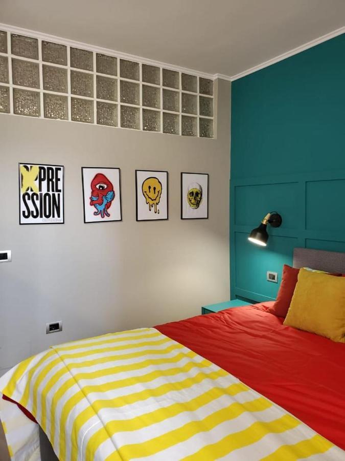 Helga'S Deluxe 3 Apartment Тирана Екстер'єр фото